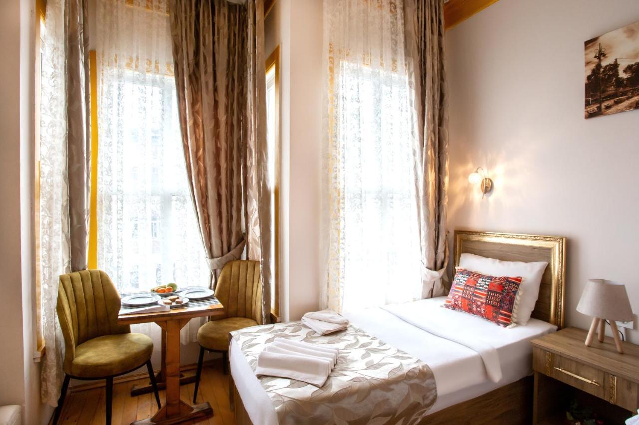 April Hotel อิสตันบูล ภายนอก รูปภาพ